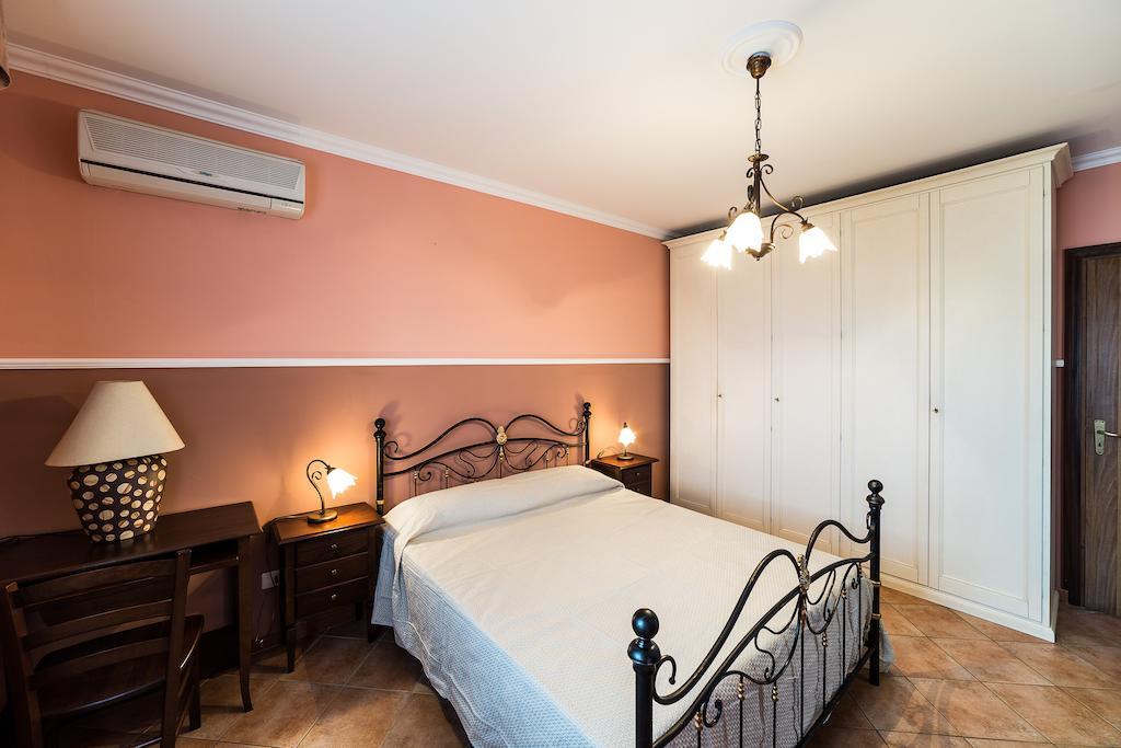 Bed And Breakfast Marina D'Aspra Bagheria Ruang foto