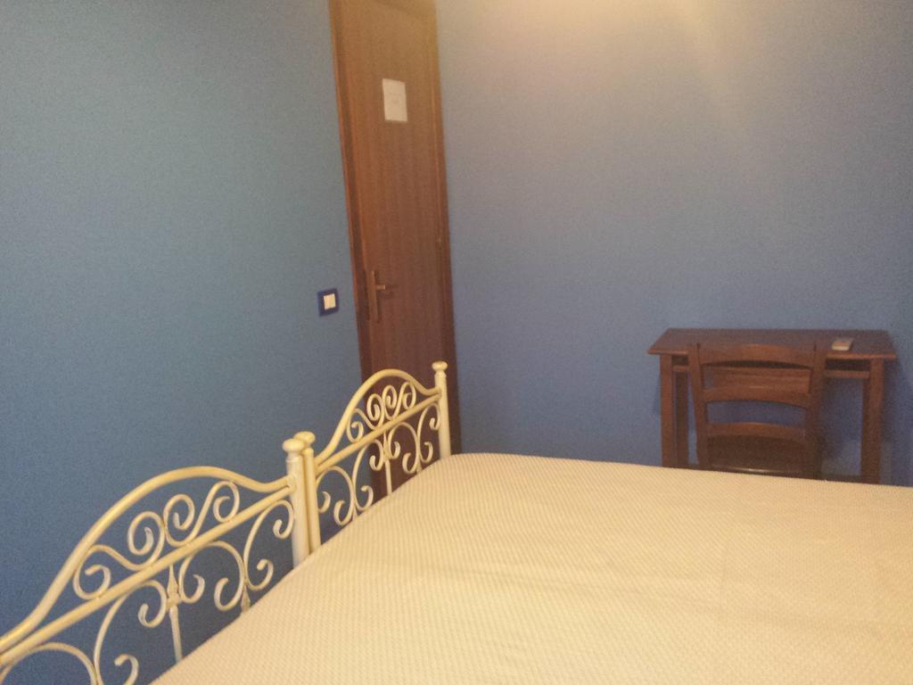 Bed And Breakfast Marina D'Aspra Bagheria Ruang foto